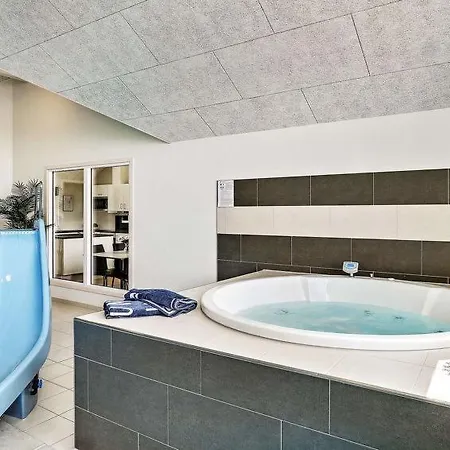 Sleeps 16 Pool Wifi * Vejby Strand