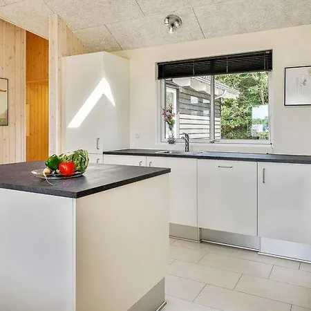 Sleeps 16 Pool Wifi Ferienhaus